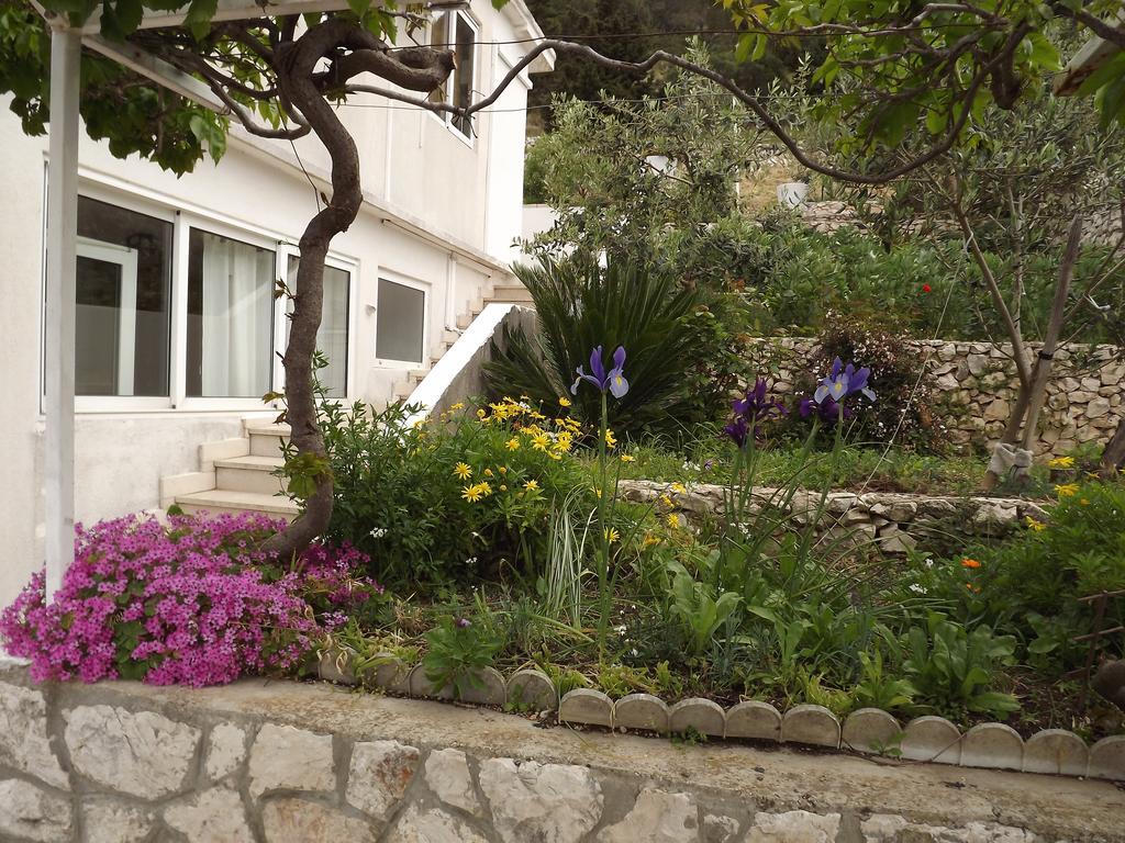 Guest House Vuljan Hvar Town Esterno foto
